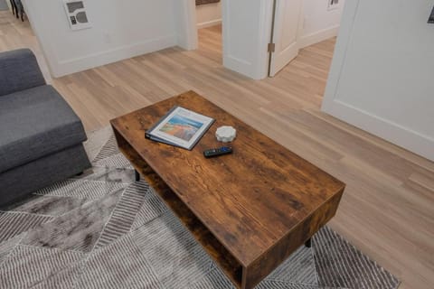 #StayInMyDistrict Coos Bay Primrose Cottage House in Coos Bay