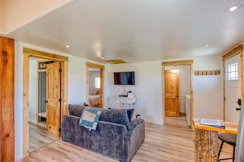 #StayinMyDistrict Lakeside Cottage House in Lakeside