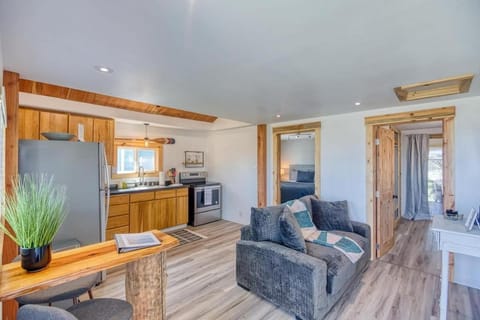 #StayinMyDistrict Lakeside Cottage House in Lakeside