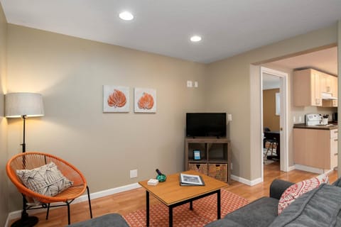 #StayinMyDistrict St Johns Forest Park Apt Apartment in Portland