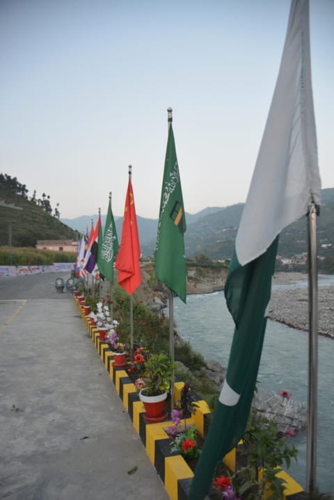 Day, Natural landscape, Mountain view, River view