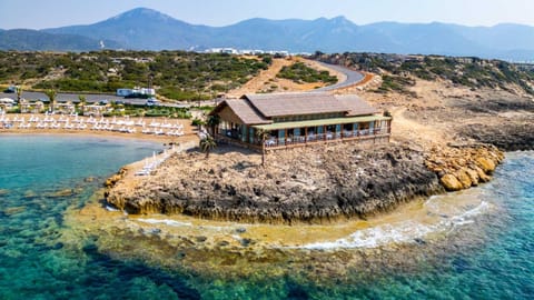 Restaurant/places to eat, Sea view