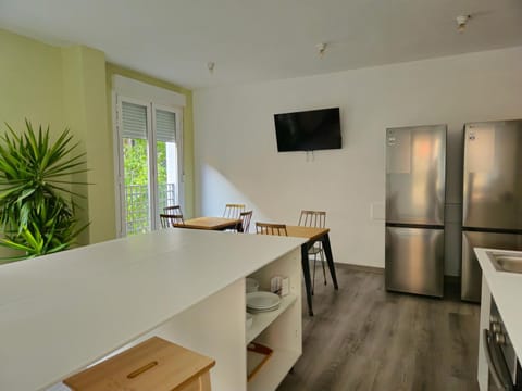 Dining area, Communal kitchen