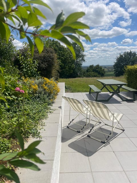 Garden, View (from property/room), Balcony/Terrace