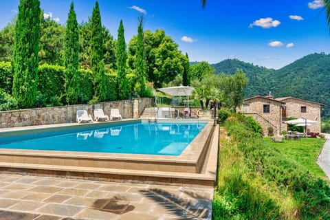 Natural landscape, Garden, Garden view, Mountain view, Pool view, Swimming pool, sunbed