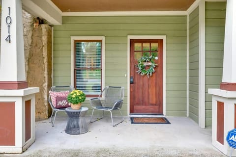 LRG East Nash Home Mins 2 5pts & 5m to DT House in East Nashville