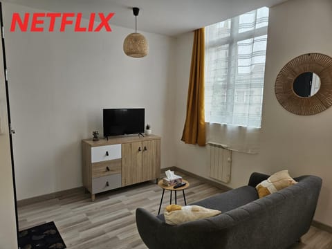 Chez Home Apartment in Valenciennes