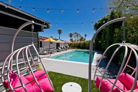 Quintessential Family Palm Springs Salt Pool Spa Casita House in Palm Springs
