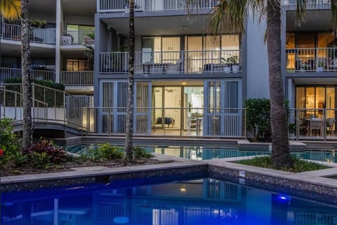 Property building, Pool view, Swimming pool