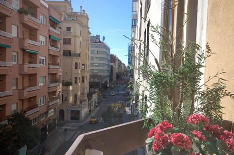 Balcony/Terrace, City view