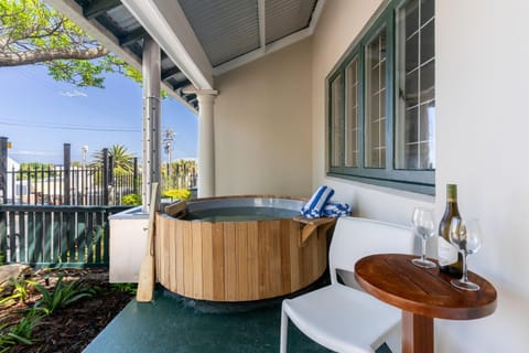 Patio, Hot Tub, Balcony/Terrace, Seating area