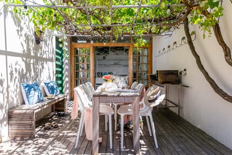 Patio, BBQ facilities, Garden, Balcony/Terrace, Seating area