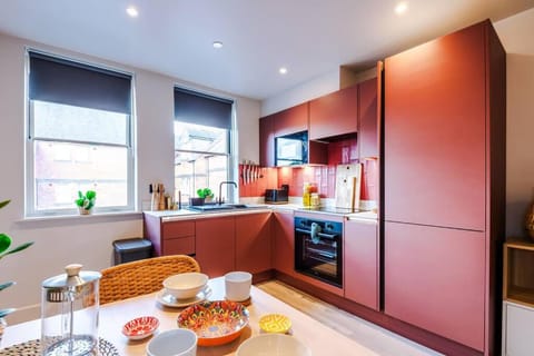 Luxury 2B City Centre Apartment with Private Parking Apartment in Chester