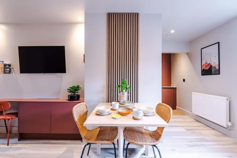 Luxury 2B City Centre Apartment with Private Parking Apartment in Chester