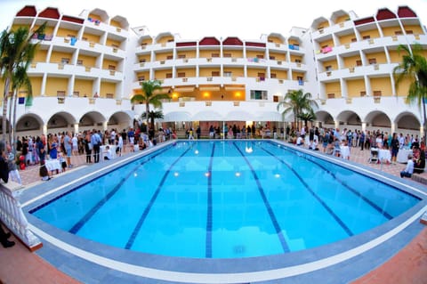 Property building, Swimming pool