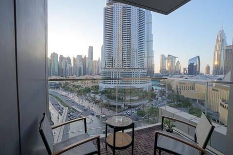 Property building, Day, View (from property/room), Balcony/Terrace, City view