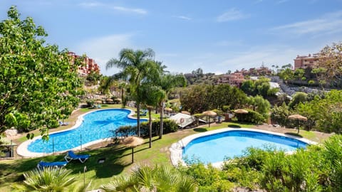 Garden, Swimming pool