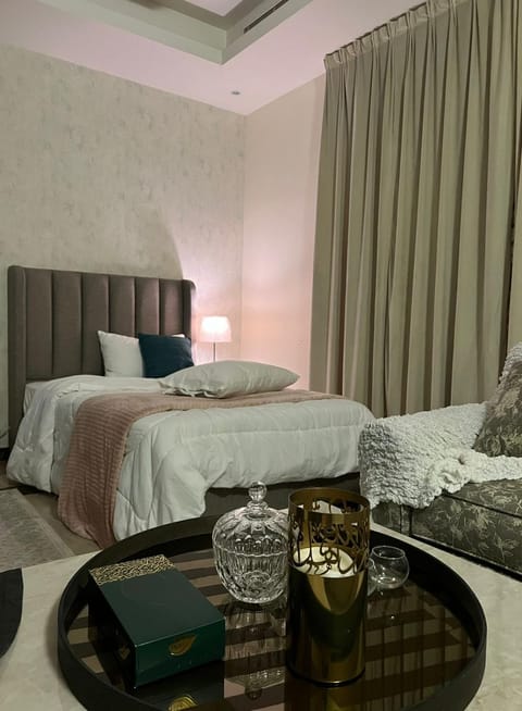 Photo of the whole room, Bedroom