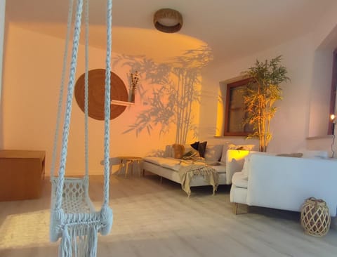 Living room, Photo of the whole room, Seating area