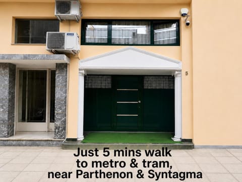 Property building, Facade/entrance, Day, Street view