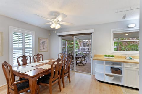 Island Tropical Villa House in Holmes Beach