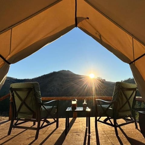 Patio, Natural landscape, Fishing, Balcony/Terrace, Hiking, Cycling, Mountain view, Sunrise