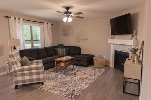 Brand New 2 Bed with Office House in Rockford