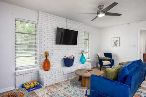 Game Room, TV and multimedia, Living room, Seating area