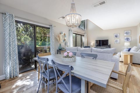 11 Ocean Gate Villas Villa in South Forest Beach