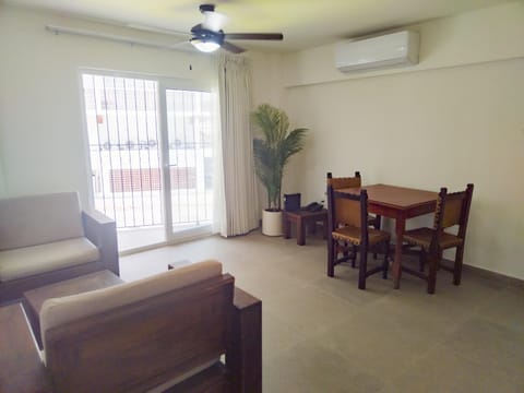 Living room, Seating area, Dining area, air conditioner
