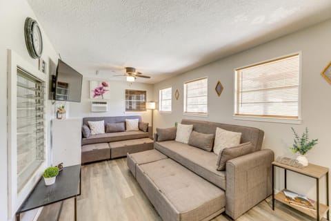 1 Mi to Somerville Lake Home with Spacious Yard House in Texas