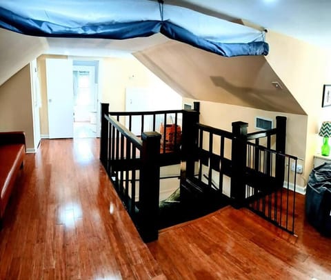 The Blue Herron 1868 Historic District Cottage House in Texas City