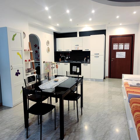 Kitchen or kitchenette, Living room, Dining area