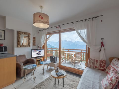 Chalet familial au Vieil Alpe, calme et confort - FR-1-645-76 Apartment in Huez
