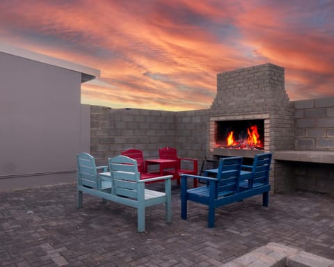 BBQ facilities, BBQ facilities, Entertainment, fireplace, fireplace