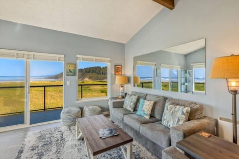 Pelican's Perch #32 House in Moclips