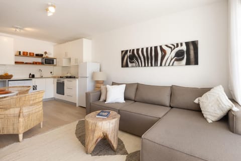 Living room, Dining area, kitchen