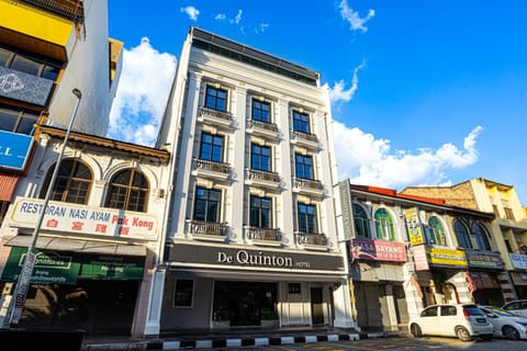 Property building, Day, Neighbourhood, City view, Street view, Location, Parking