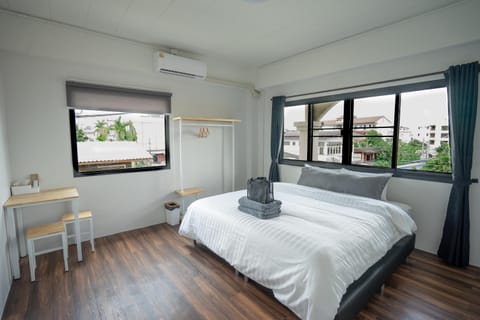 Bed, Photo of the whole room, Bedroom, towels, air conditioner