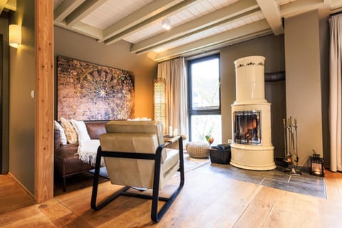 Living room, fireplace