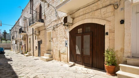 Property building, Street view