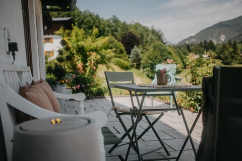 Natural landscape, View (from property/room), Balcony/Terrace, Seating area, Dining area, Mountain view