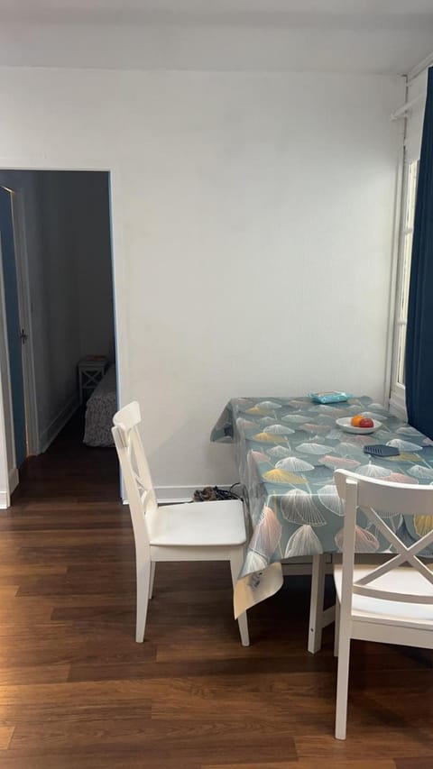 Charming flat Arc de Triomphe Apartment in Paris