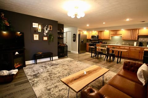 The Lounge - Downtown Chillicothe Apartment in Chillicothe