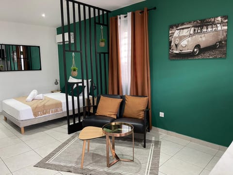 Bed, Photo of the whole room, Seating area, Bedroom