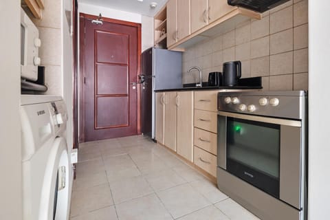 Sunny Studio Perfect For Discovery Gardens Stays Apartment in Dubai