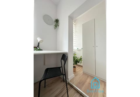 Birch Studio - Peaceful Retreat, 10 Minutes to Gdańsk Old Town & Seaside Apartment in Gdansk