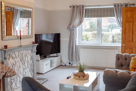 Communal lounge/ TV room, TV and multimedia