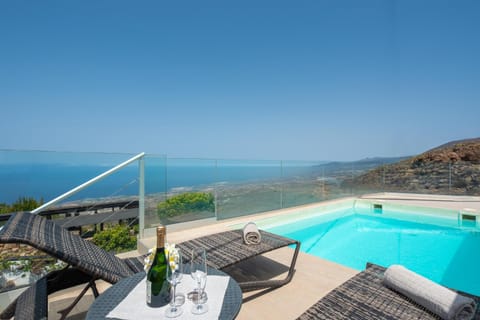 Balcony/Terrace, Pool view, Swimming pool