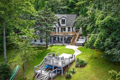 Blue Ridge Lake Home with Hot Tub in Morganton! House in Morganton